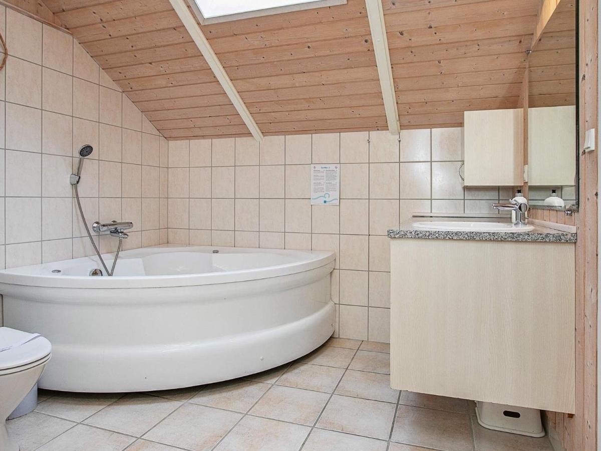 Four-Bedroom Holiday Home In Vaeggerlose 8 Boto By Exterior photo