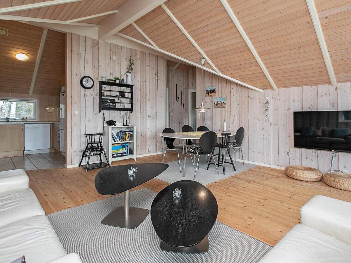 Four-Bedroom Holiday Home In Vaeggerlose 8 Boto By Exterior photo